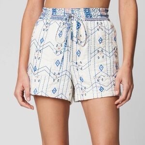 Blank NYC Savana Short new with tag size medium elastic waistband